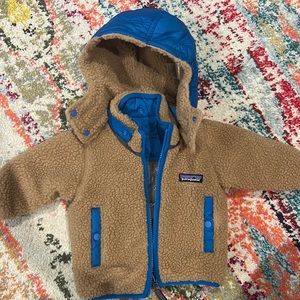 Patagonia baby retro reversible winter coat. Size 3-6 month.